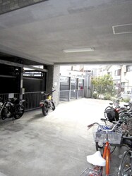 エスリ－ド野田駅前　２０３の物件外観写真